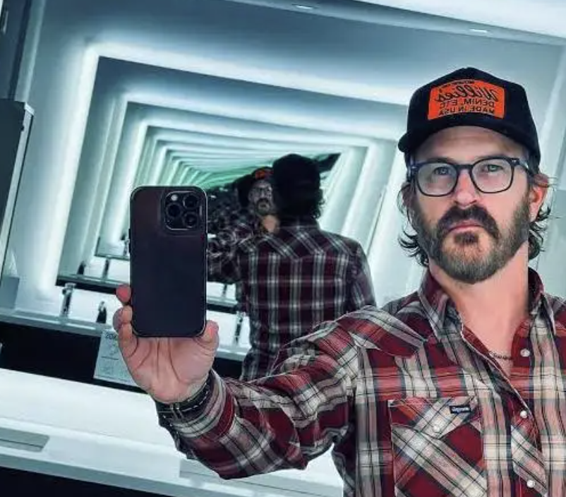 RICHARD SPEIGHT JR. — Director